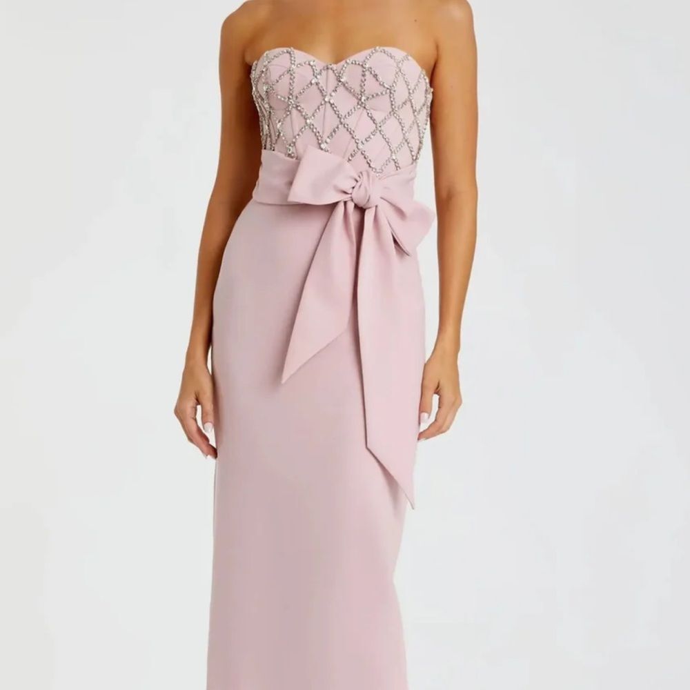 Mac Duggal Strapless Pink Gown with Bow Accent NWT and security sash- Size 4